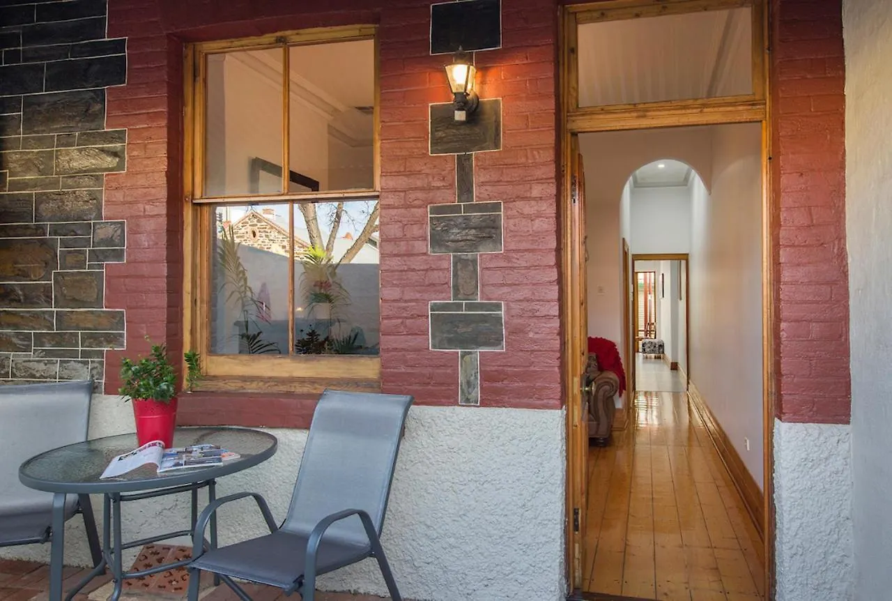 Charm On Carrington Villa Adelaide
