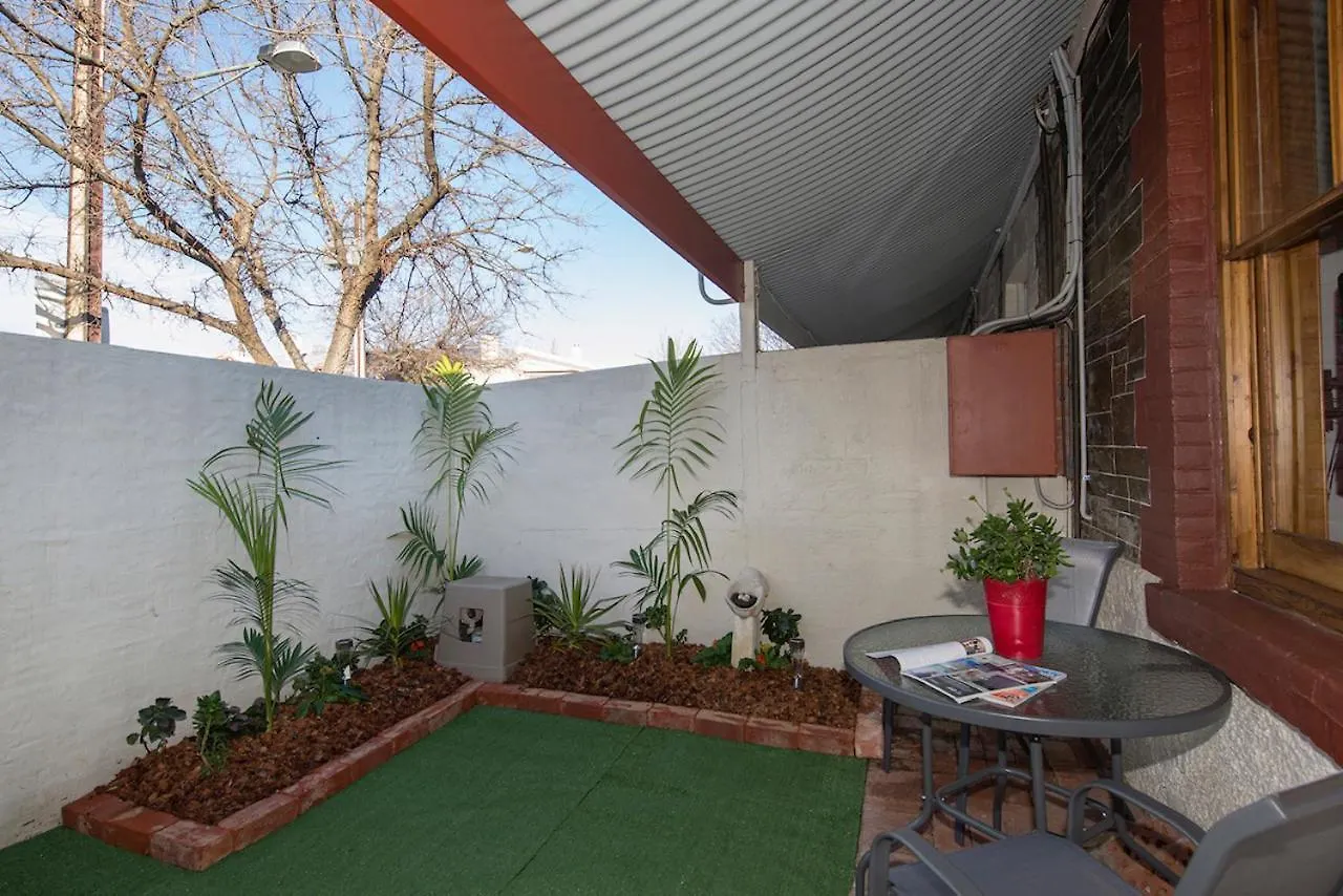 Charm On Carrington Villa Adelaide 0*,